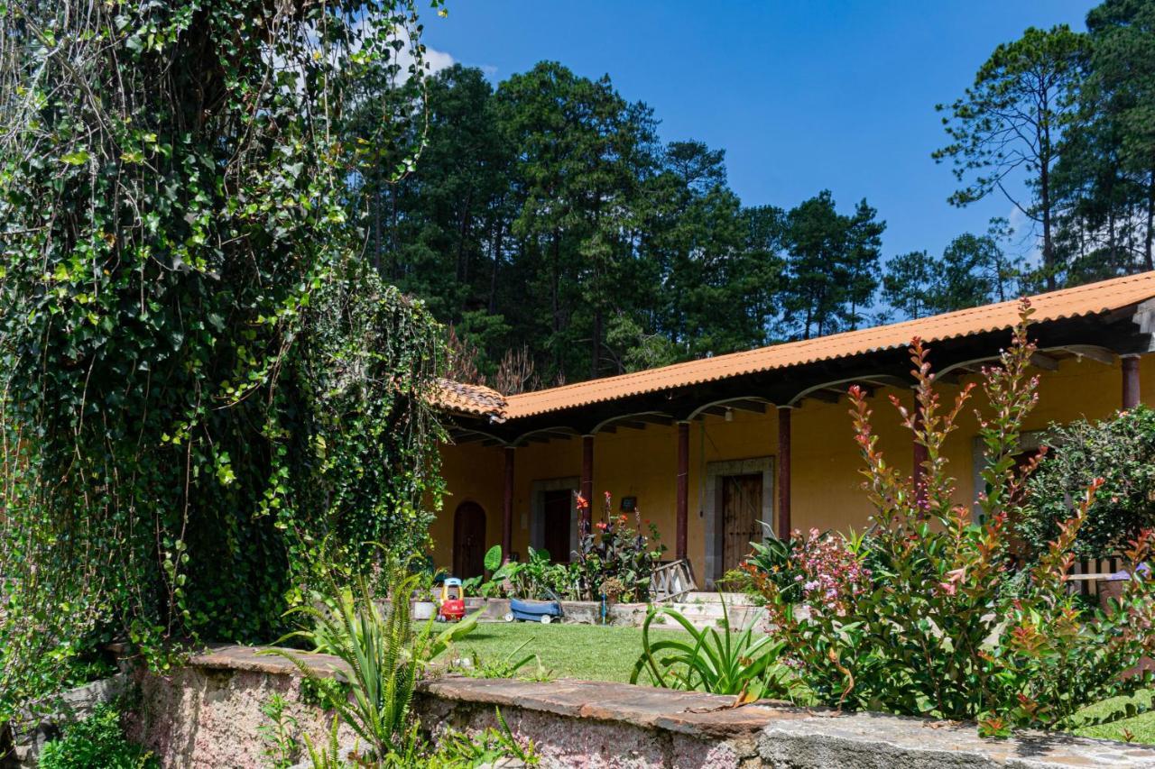 Casa Montana Hotel Чичикастенанго Екстериор снимка
