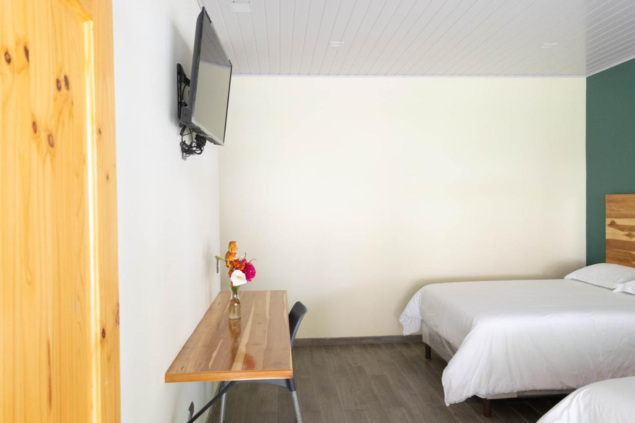 Casa Montana Hotel Чичикастенанго Екстериор снимка